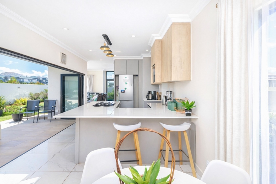 3 Bedroom Property for Sale in Melodie North West